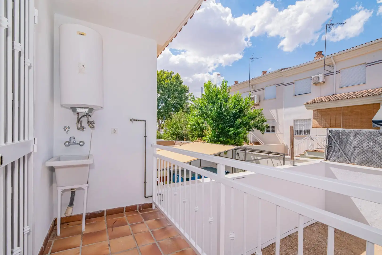Reihenhaus mit Terrasse zum Verkauf in Calle ACACIAS (BE), imagen 18