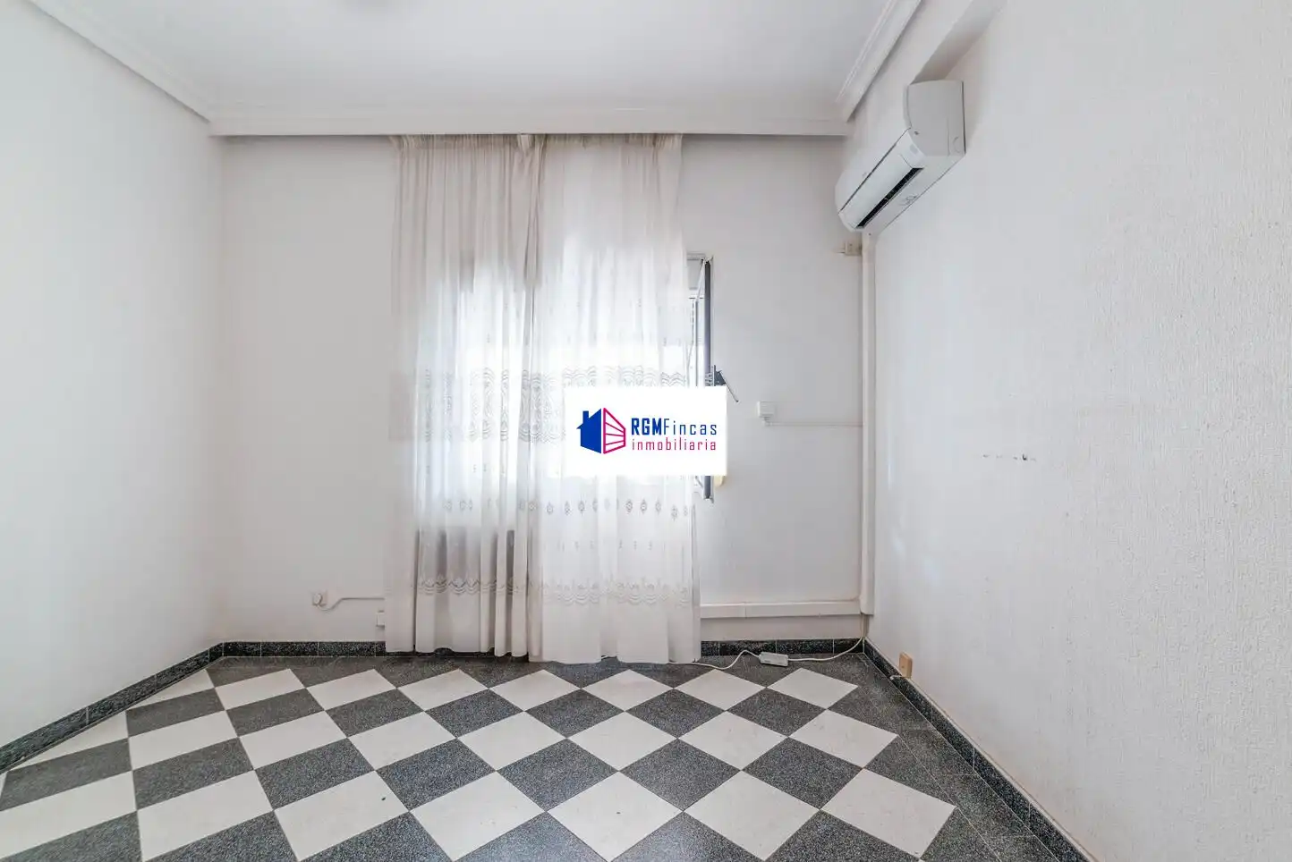 Schlafzimmer von Haus oder Chalet zum Verkauf in Sevilla