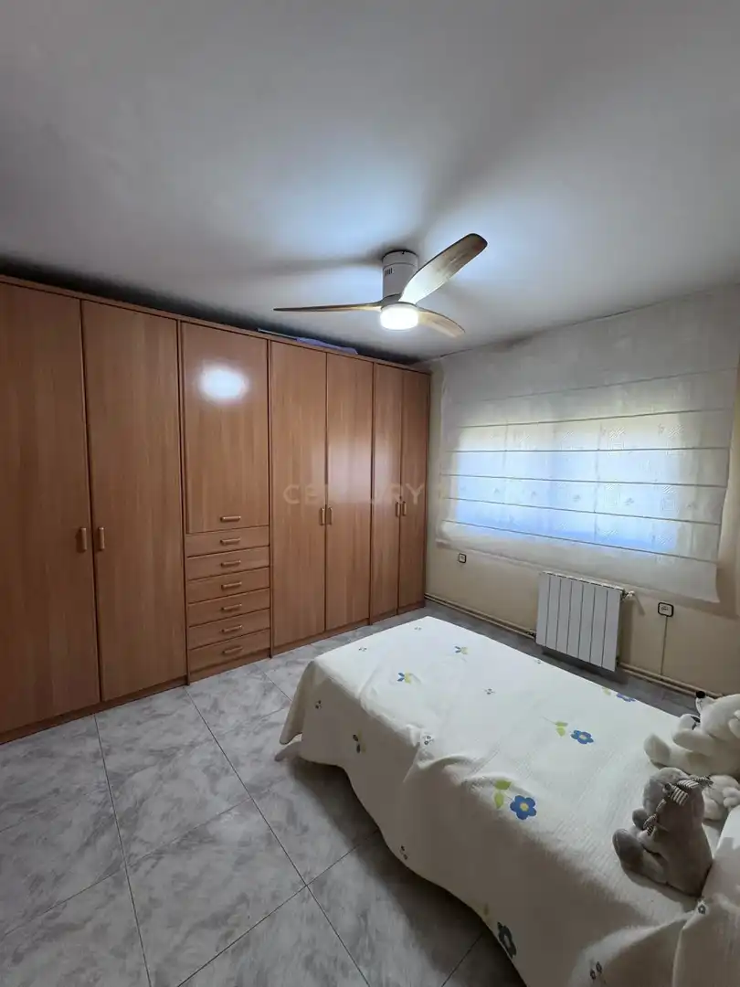 Habitación de Apartamento en venta en Badalona con Aire acondicionado y Balcón
