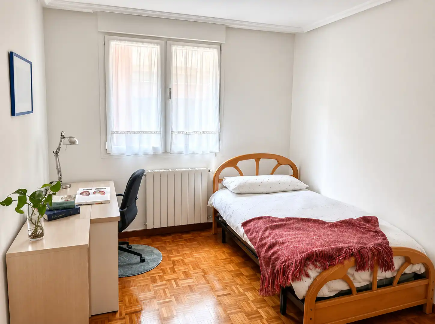Schlafzimmer von Wohnung zur Miete in Santander mit Heizung, Terrasse und Möbliert