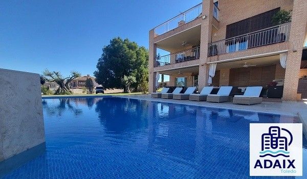 Piscina de Casa o xalet en venda en Layos amb Aire condicionat, Calefacció i Parquet