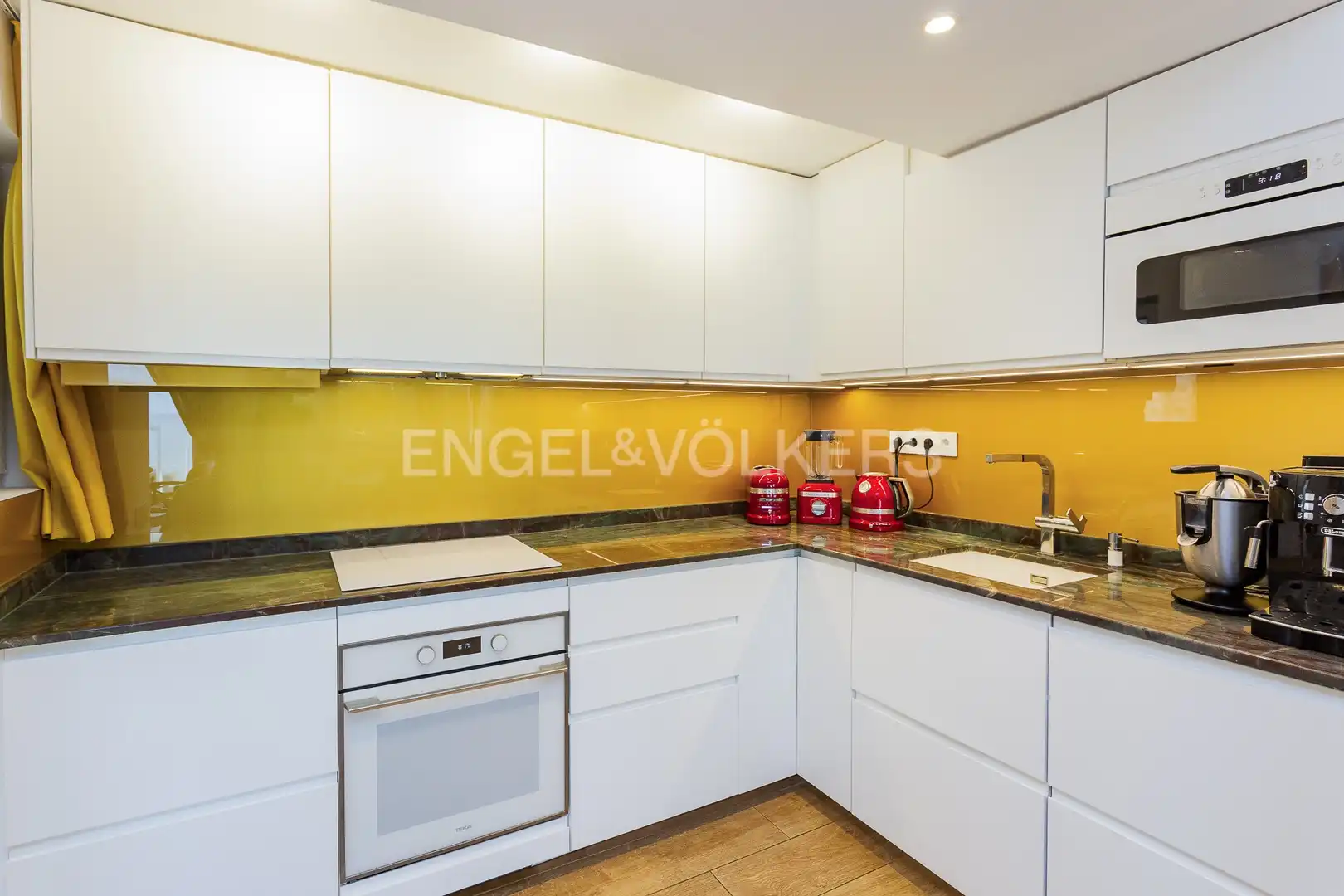Kitchen of Flat for rent in Sitges  with Air Conditioner, Heating and Swimming Pool