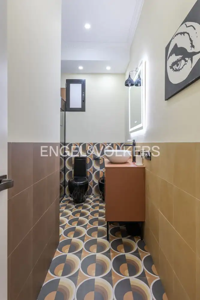 Baño de Piso de alquiler en Valencia con Aire acondicionado, Calefacción y Amueblado
