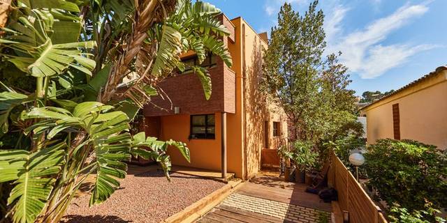 Casa-chalet en Venta en Avenida 323 en Montmar