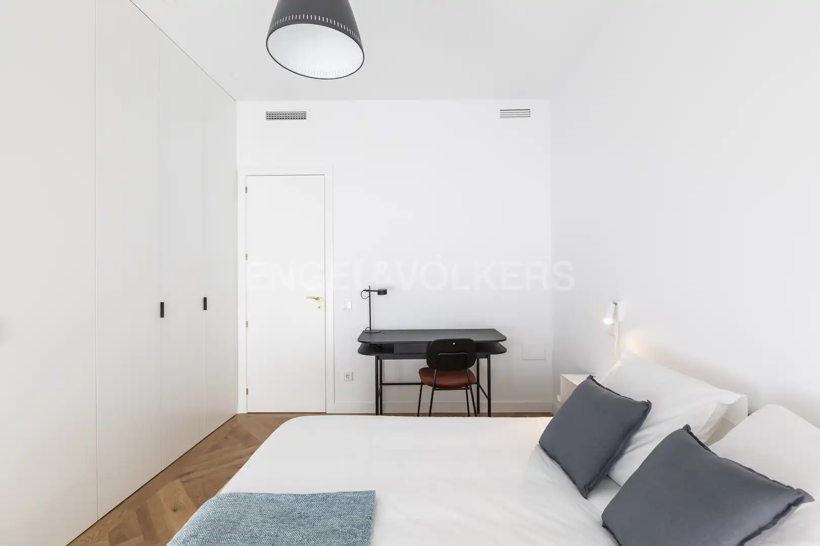 Schlafzimmer von Wohnung zum Verkauf in Madrid mit Klimaanlage, Heizung und Möbliert