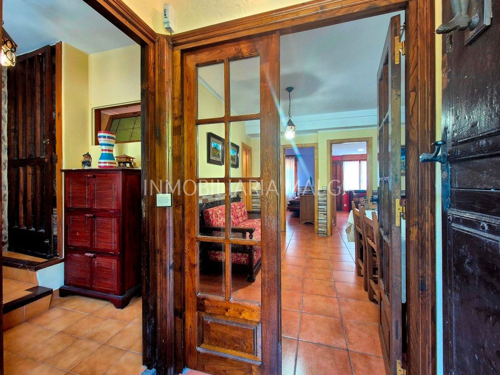 Casa o xalet en venda en Colunga amb Calefacció, Terrassa i Moblat
