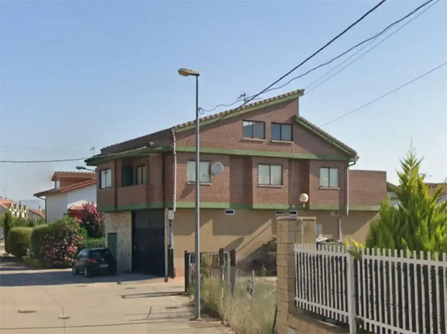 Vista exterior de Casa o xalet en venda en Uruñuela amb Balcó