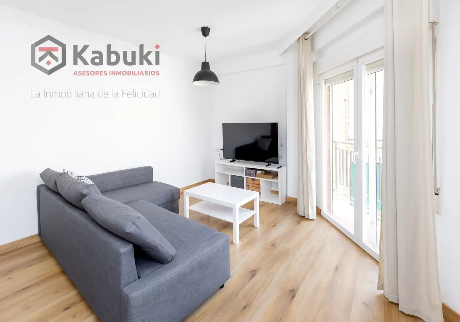 Living room of Flat for rent in Maracena  with Parquet flooring and Balcony