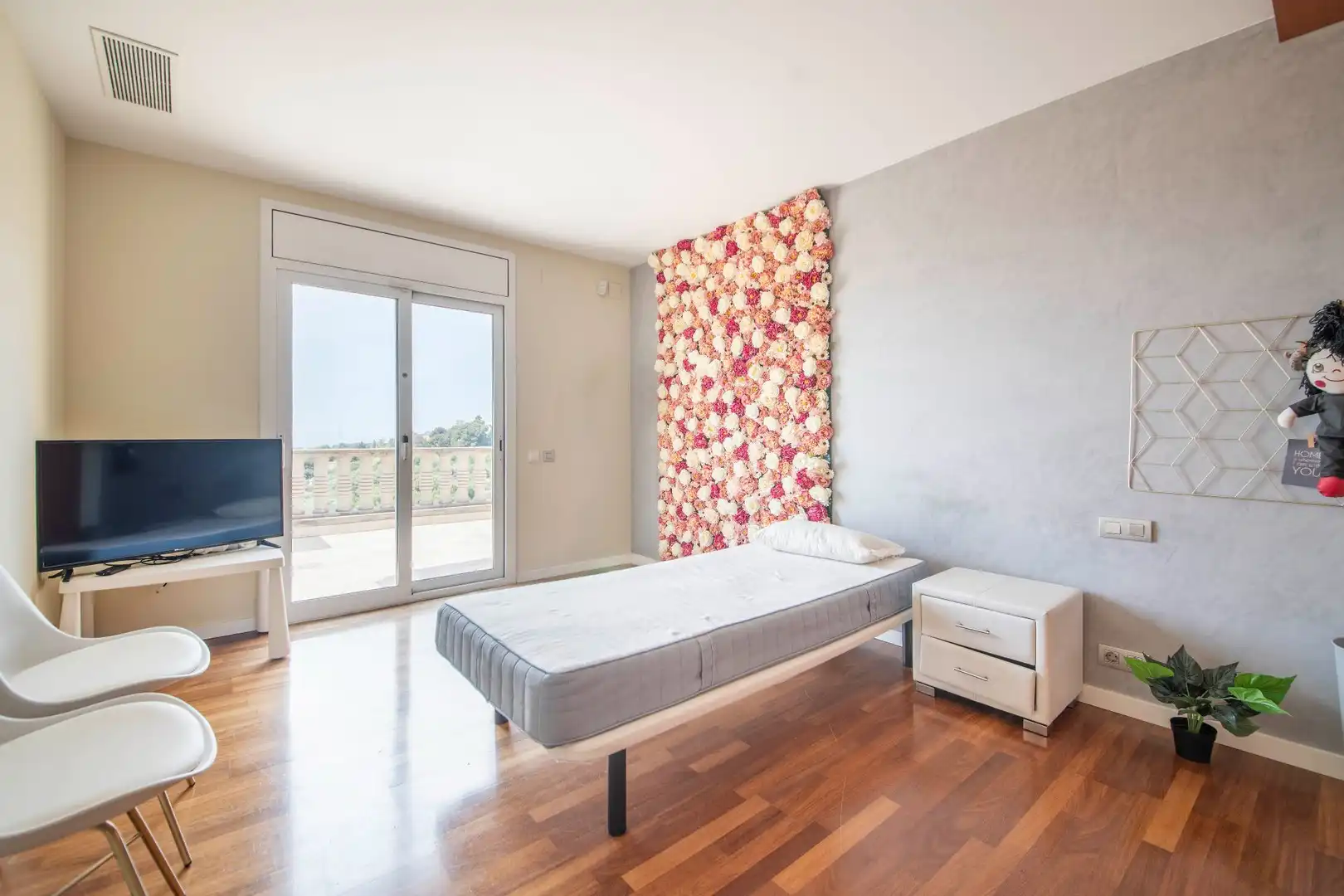 Habitación de Casa o chalet en venta en Alella con Aire acondicionado, Calefacción y Jardín privado