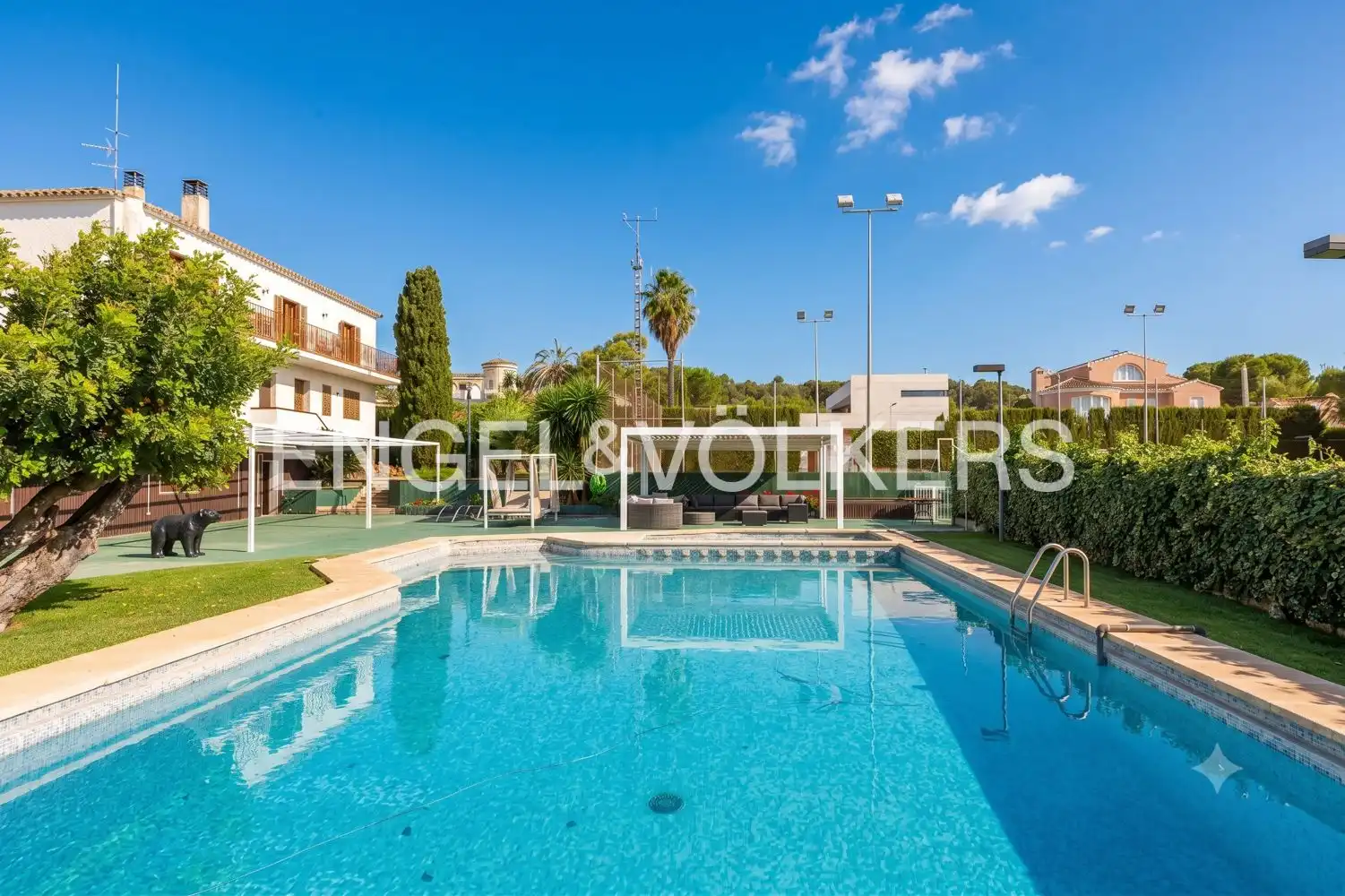 Piscina de Casa o chalet en venta en Chiva con Aire acondicionado, Calefacción y Jardín privado