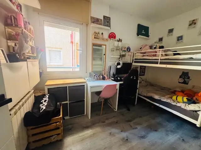 Bedroom of Flat for sale in Barcelona  with Air Conditioner, Heating and Parquet flooring