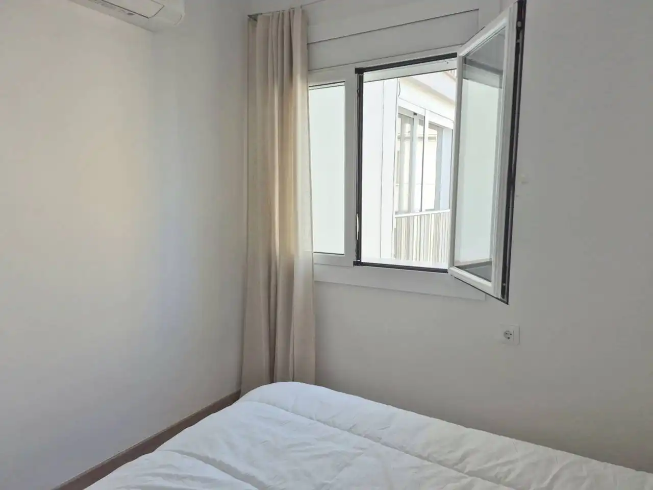 Habitación de Piso en venta en Cubelles con Aire acondicionado, Calefacción y Amueblado