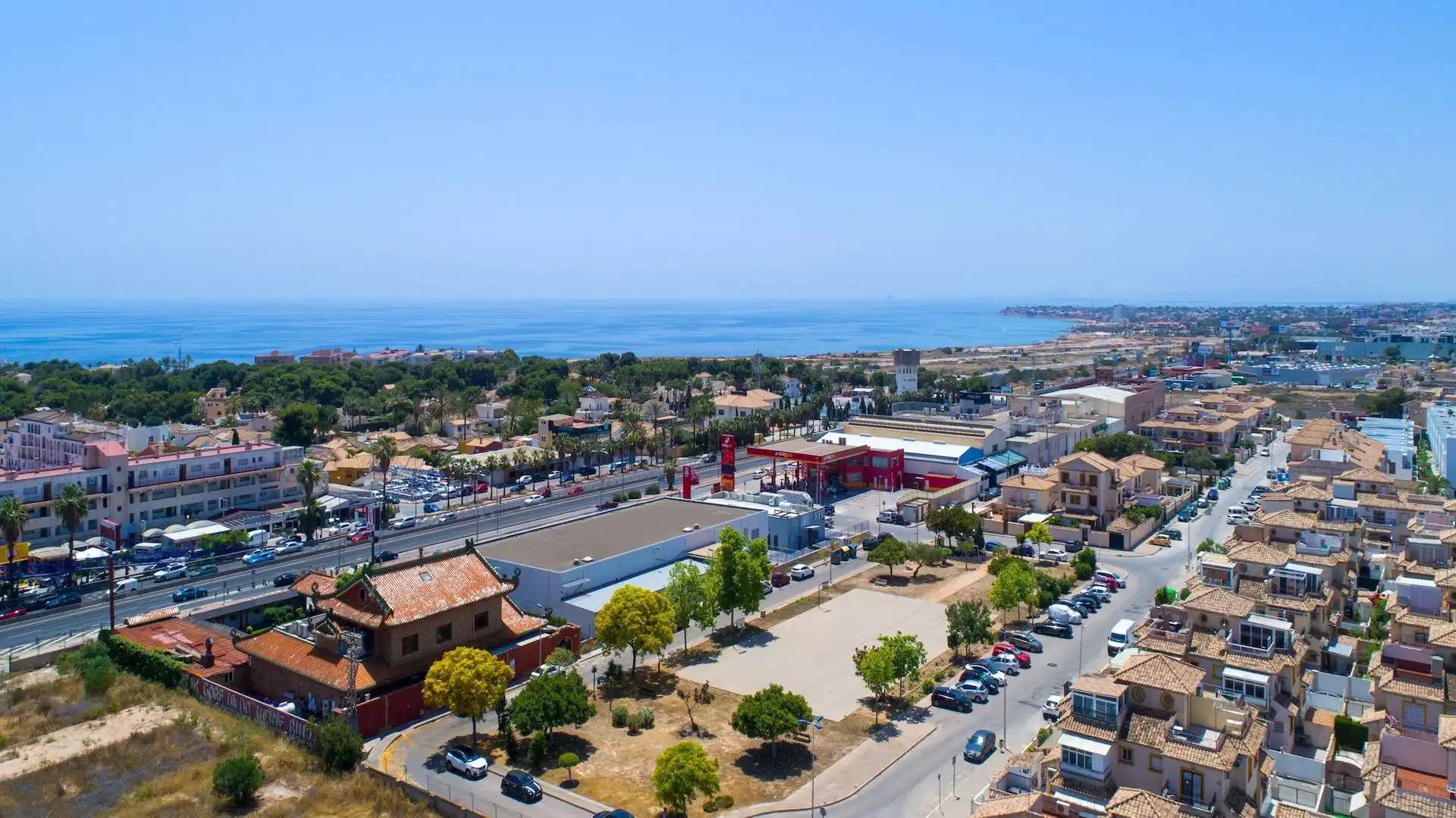 Vista exterior de Casa o chalet en venta en Orihuela con Jardín privado, Terraza y Piscina