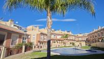 Vista exterior de Casa adosada en venda en Vélez-Málaga amb Aire condicionat, Terrassa i Traster