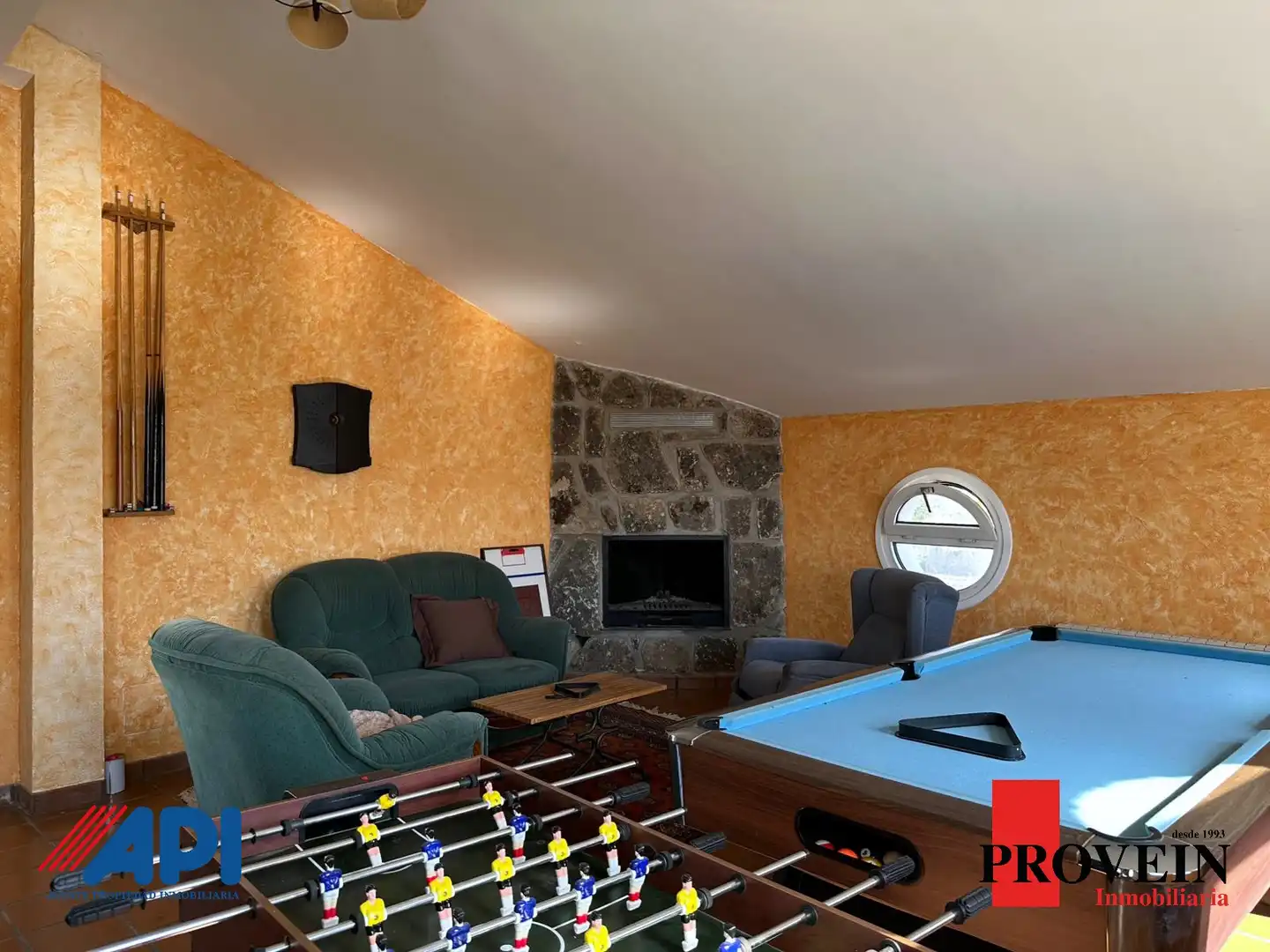 Living room of Houses for sale in Santa Cruz del Retamar  with Heating, Private garden and Parquet flooring