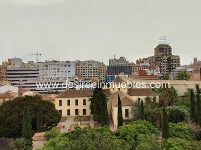 Exterior view of Flat for sale in  Valencia Capital  with Balcony