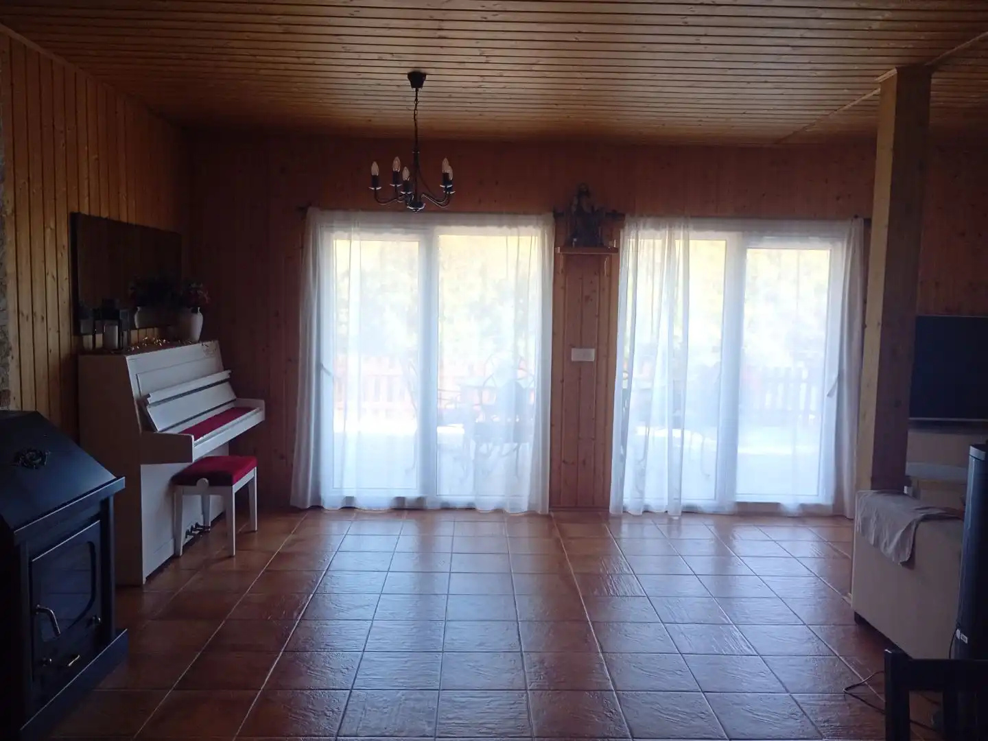 Sala d'estar de Casa o xalet en venda en Sant Cugat del Vallès amb Terrassa, Piscina i Balcó