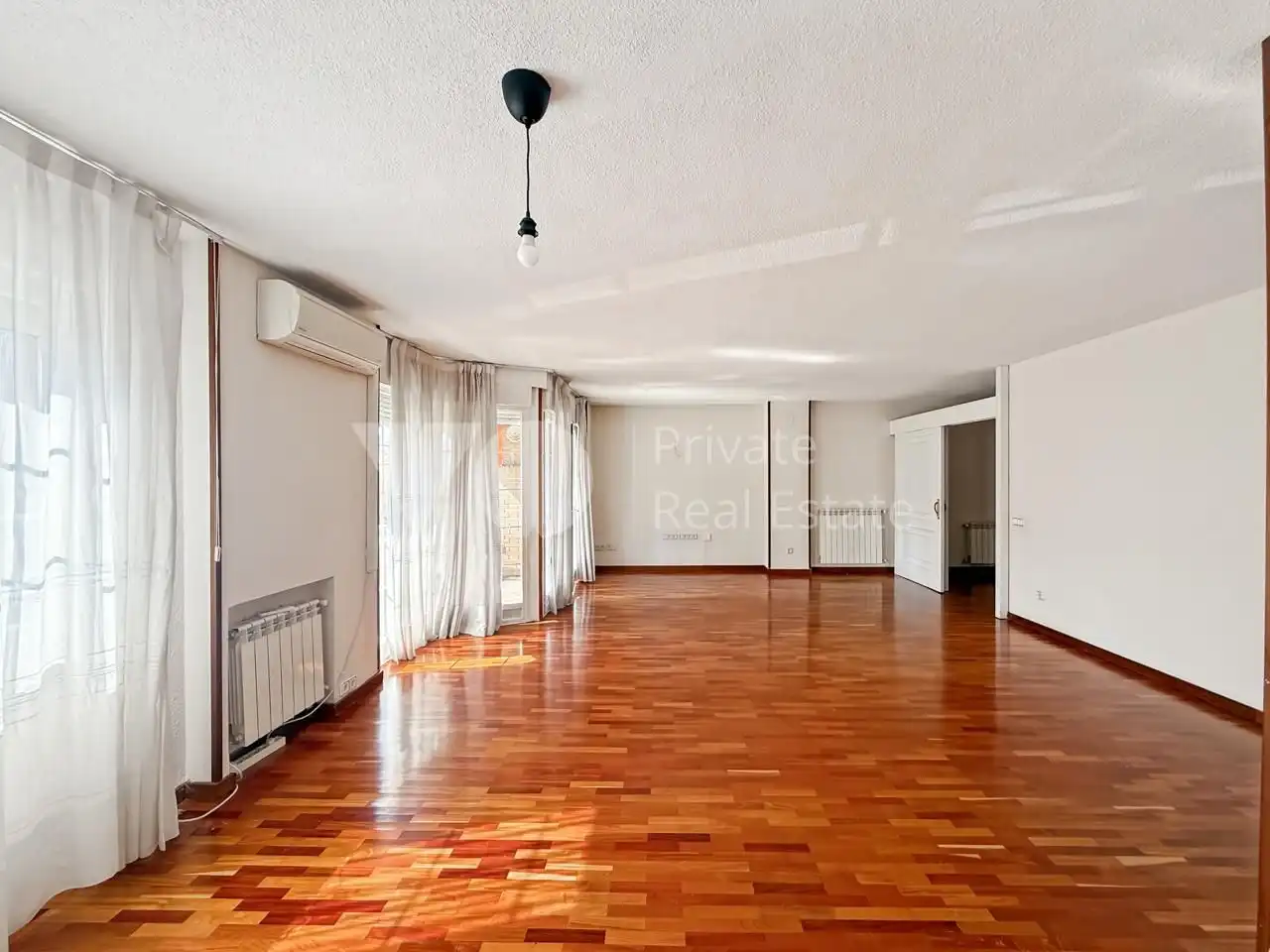 Sala de estar de Piso de alquiler en Majadahonda con Aire acondicionado, Calefacción y Parquet