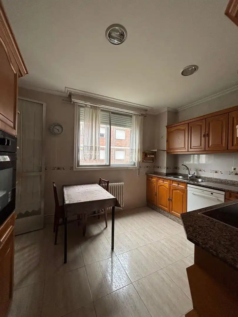 Kitchen of Flat for sale in Ourense Capital   with Heating and Storage room