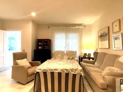 Detached homes for sale in El Manantial