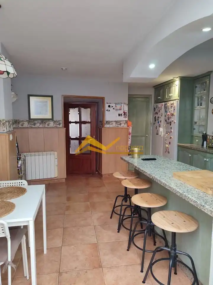 Casa amb terrassa en venda a canovas del castillo, imagen 13