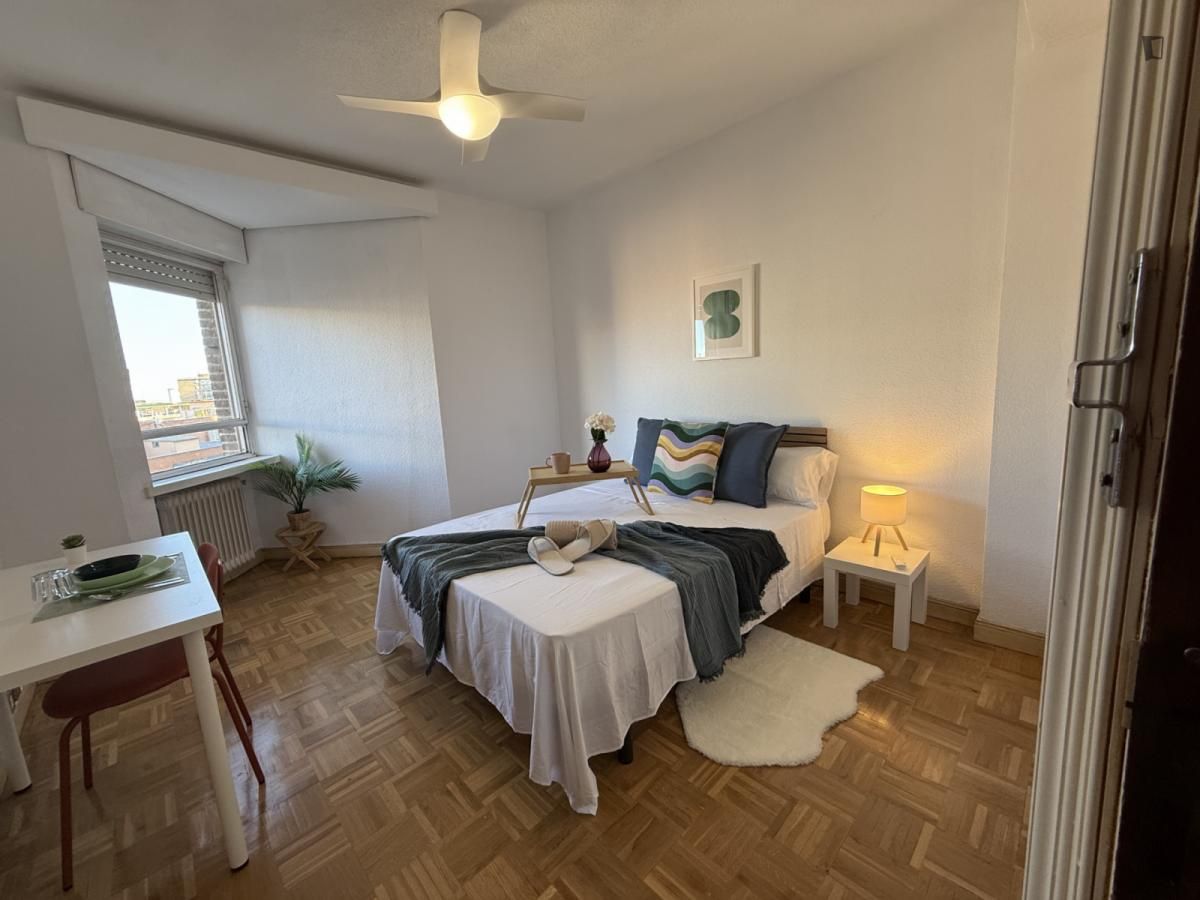 Bedroom of Apartment to share in  Madrid Capital  with Heating, Furnished and Oven