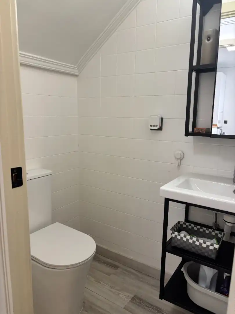 Baño de Casa adosada en venta en Mairena del Aljarafe con Jardín privado, Parquet y Terraza