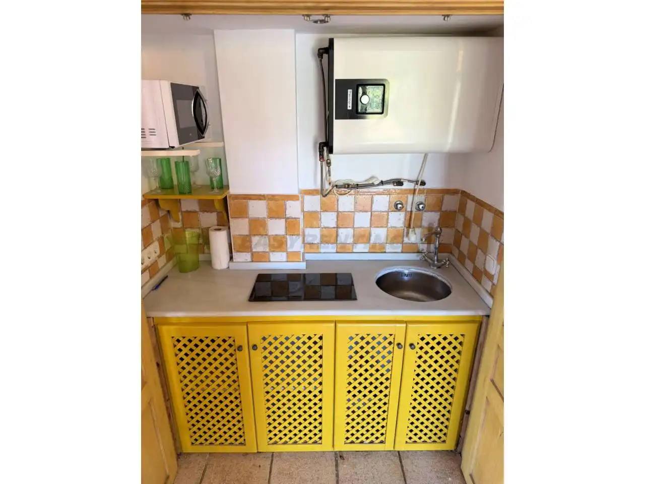 Kitchen of Flat for sale in La Alcaidesa  with Terrace and Furnished