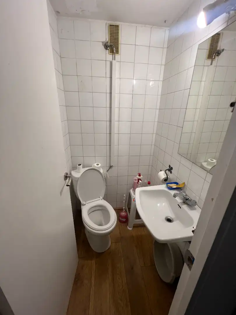 Bathroom of Flat for sale in Reus  with Oven and Washing machine