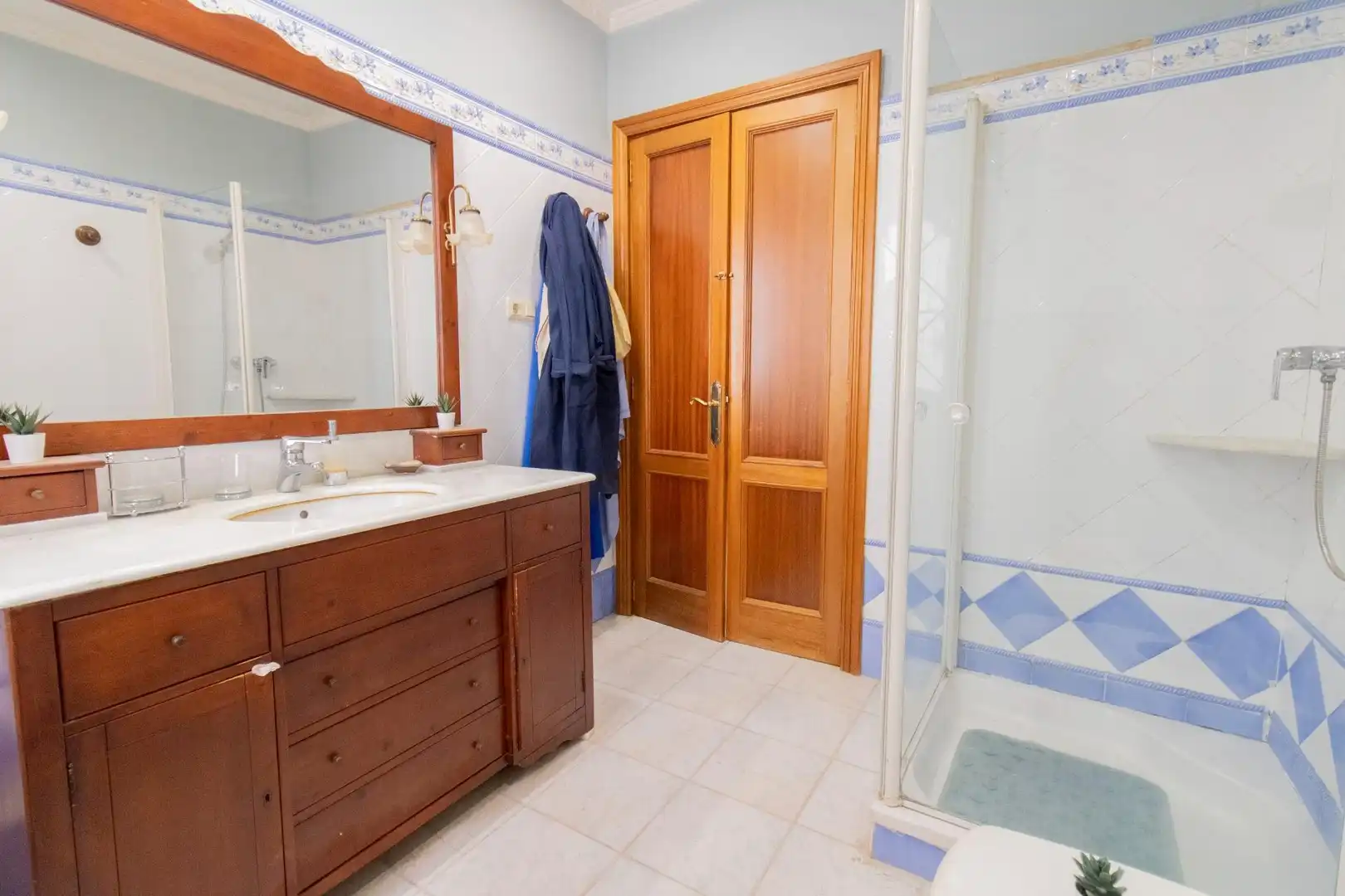 Bathroom of Country homes for sale in Rafelbuñol / Rafelbunyol  with Air Conditioner, Terrace and Furnished