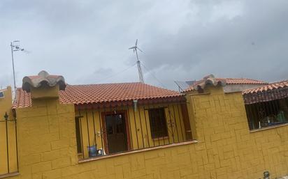 Vista exterior de Finca rústica en venda en Arcos de la Frontera amb Piscina