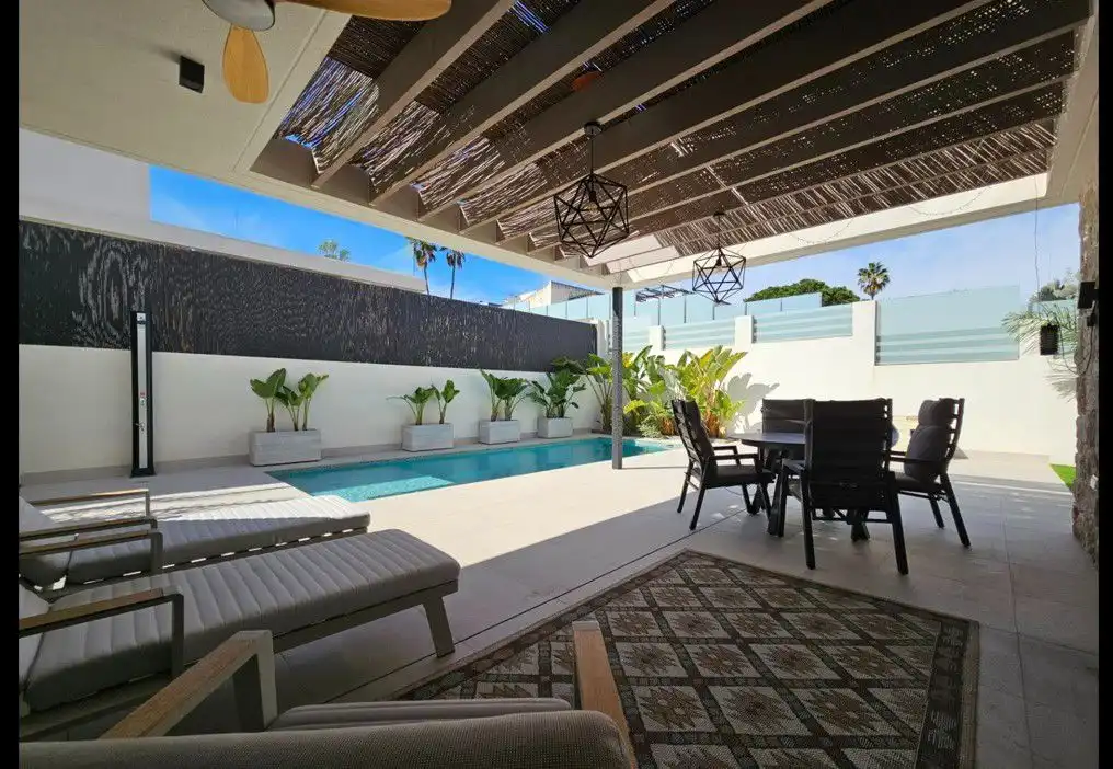 Villa avec terrasse à vendre à Los Balcones - Los Altos
