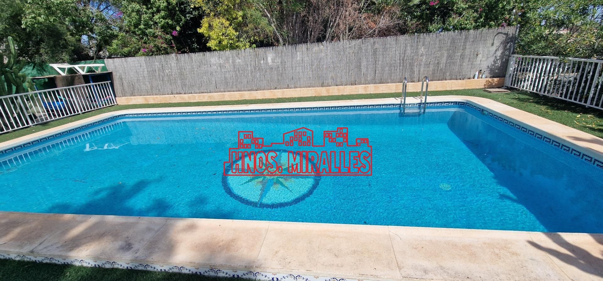 Swimming pool of House or chalet for sale in Elche / Elx  with Air Conditioner, Heating and Private garden