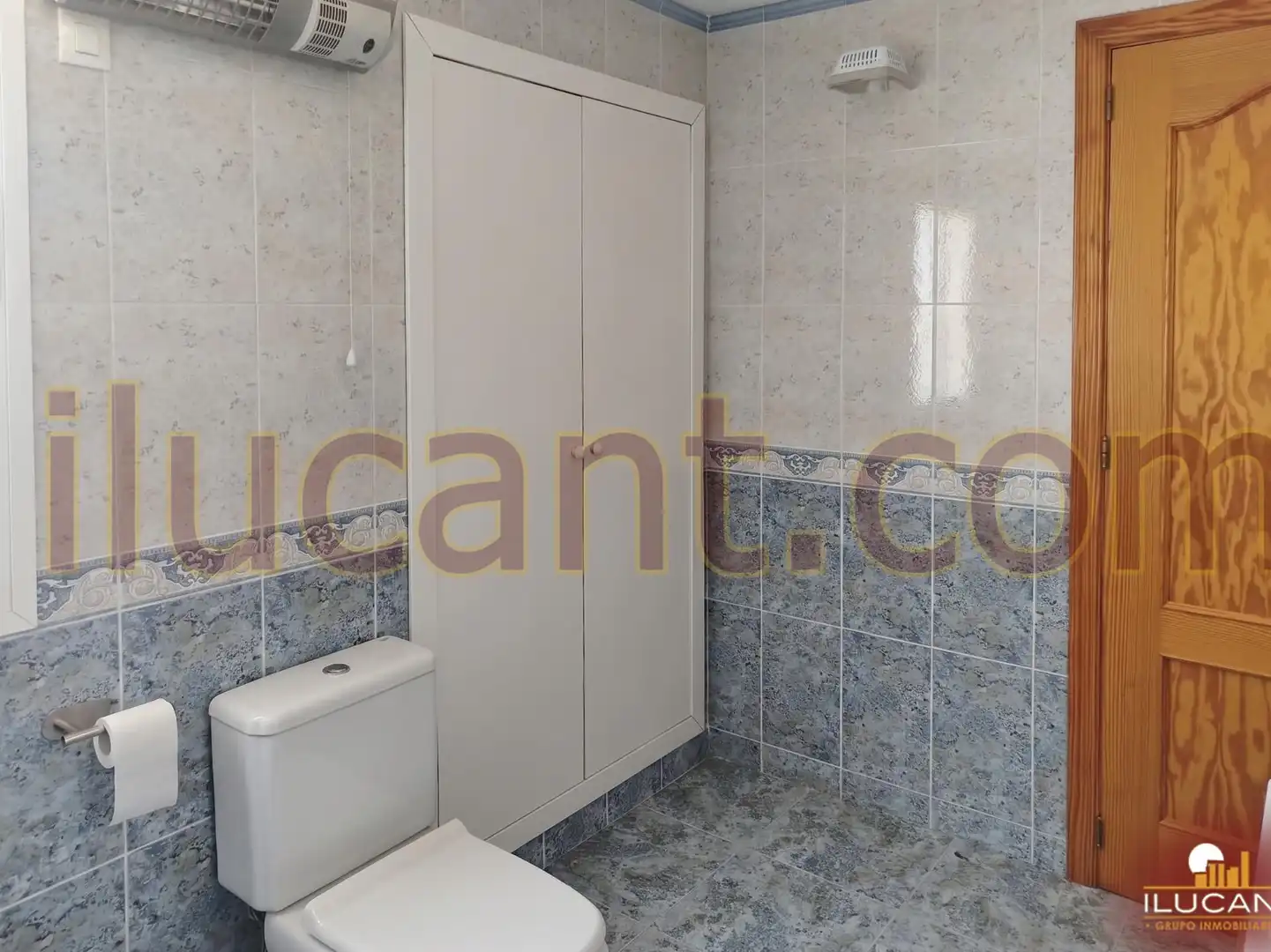Bathroom of Flat for sale in Alicante / Alacant  with Furnished and Balcony
