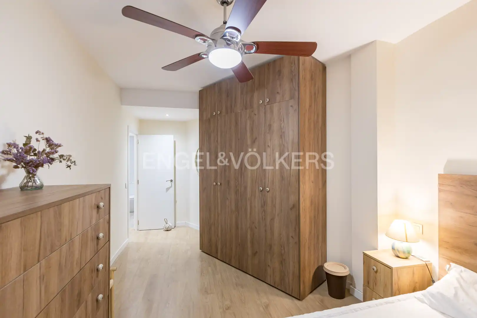 Schlafzimmer von Wohnung zur Miete in Madrid mit Klimaanlage und Heizung