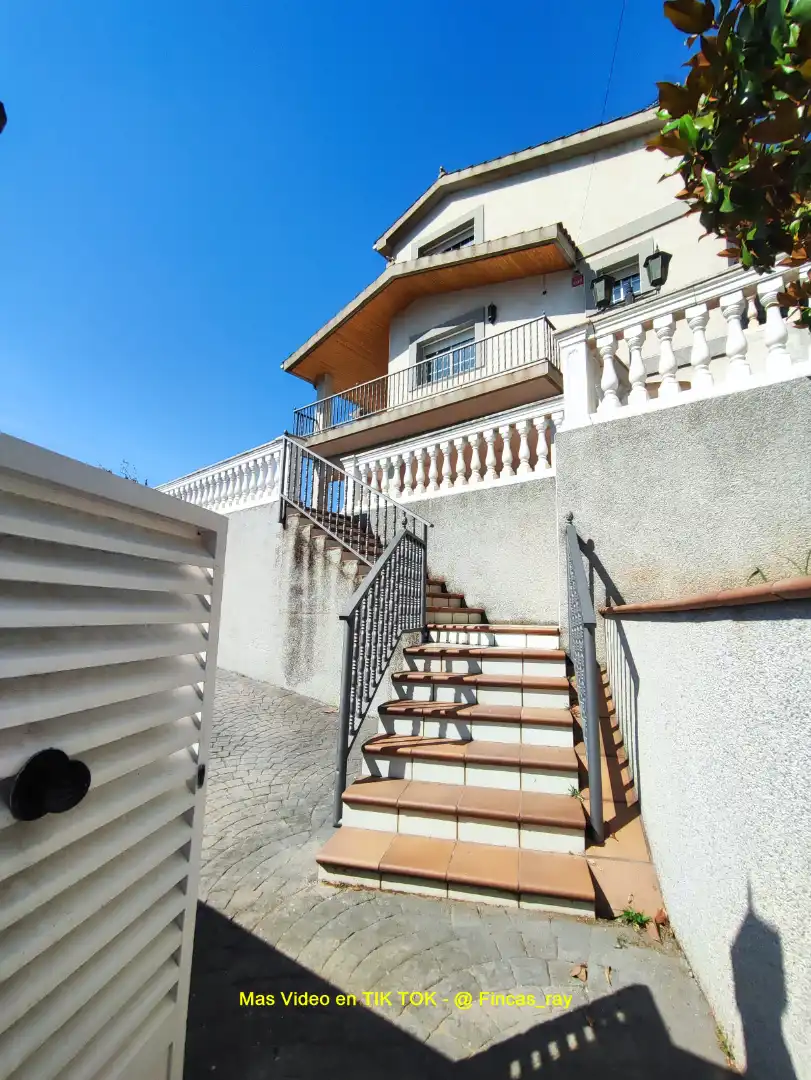 Vista exterior de Casa o chalet en venta en Bigues i Riells del Fai con Calefacción, Jardín privado y Terraza