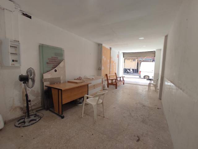 Local comercial en Venta en Torrefiel