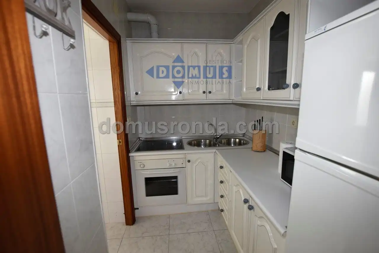 Kitchen of Flat for sale in Ronda  with Storage room, Furnished and Washing machine