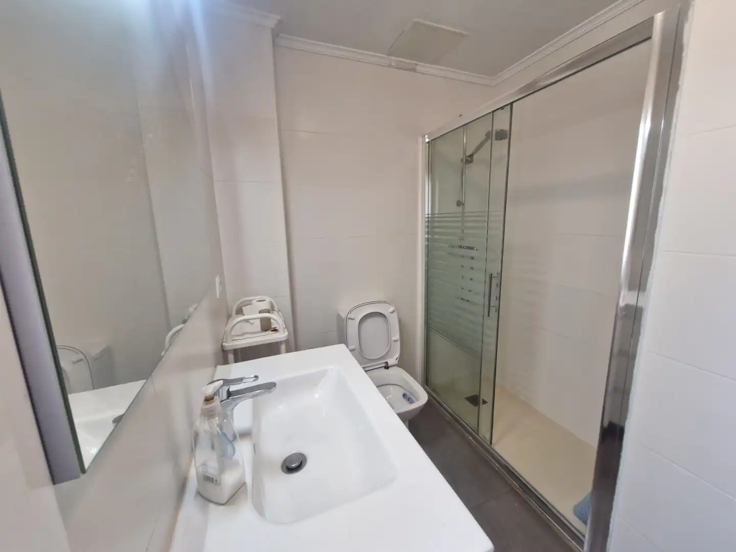 Bathroom of Flat for sale in Ourense Capital   with Heating, Parquet flooring and Terrace
