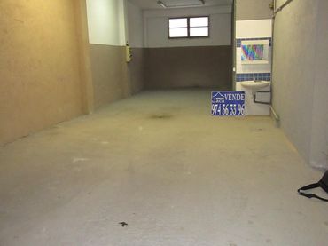 Local comercial en venda a Sabiñánigo Centro - Aurín