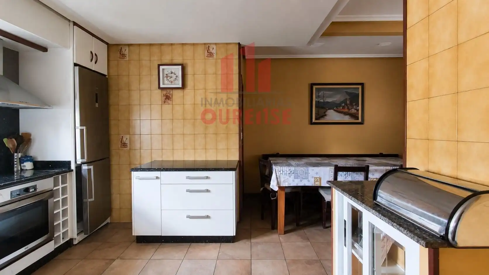 Cocina de Casa o chalet en venta en San Cibrao das Viñas con Calefacción, Jardín privado y Terraza