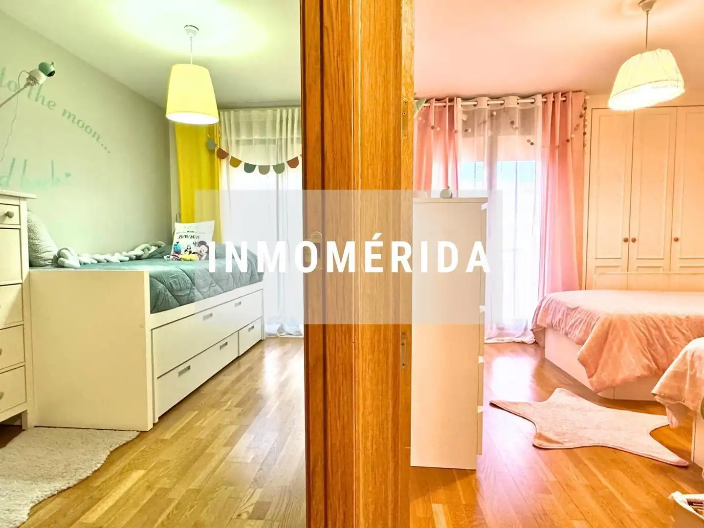 Habitación de Casa adosada en venta en Mérida con Aire acondicionado, Calefacción y Jardín privado