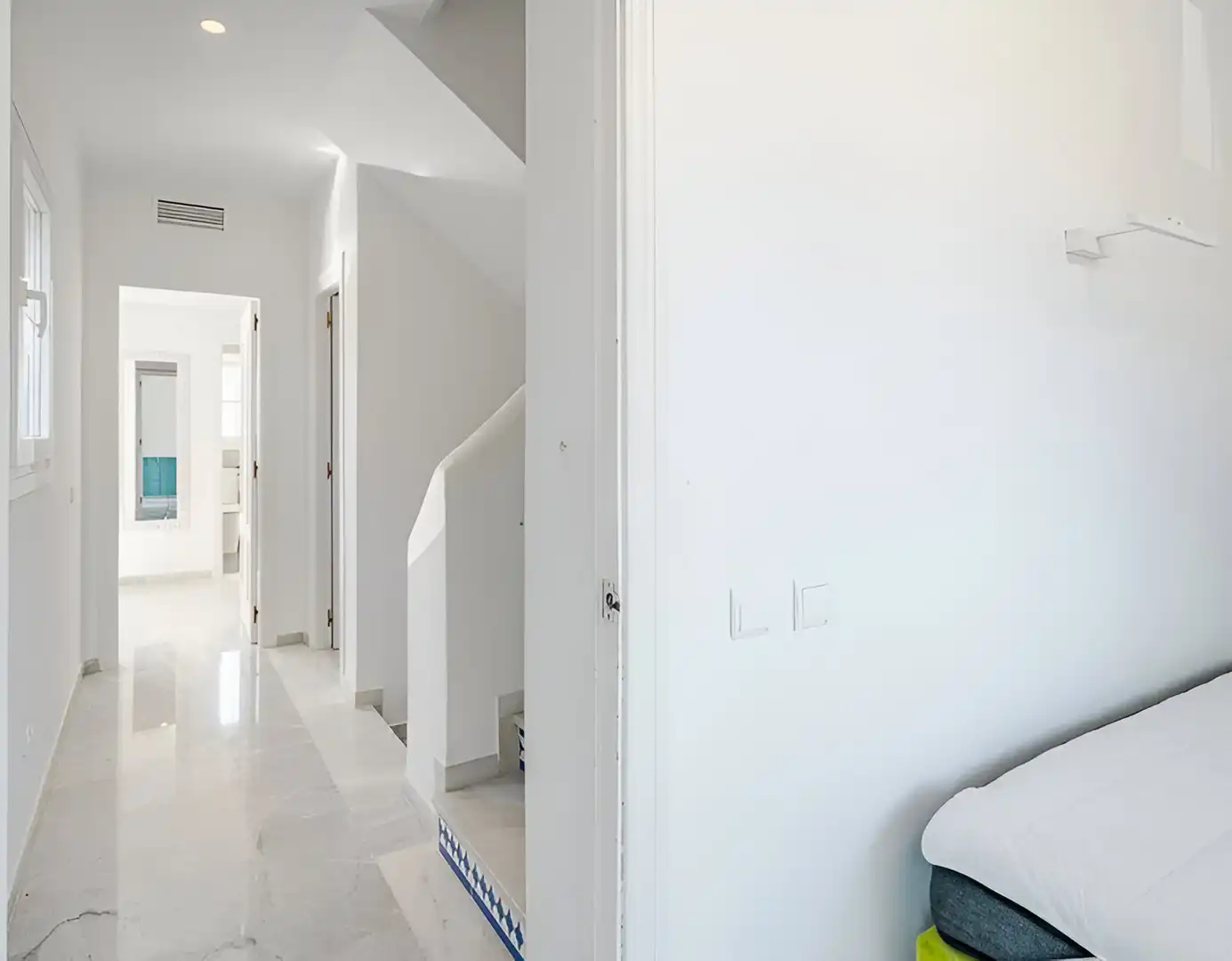 Casa adosada en venda en Estepona amb Aire condicionat, Jardí privat i Terrassa