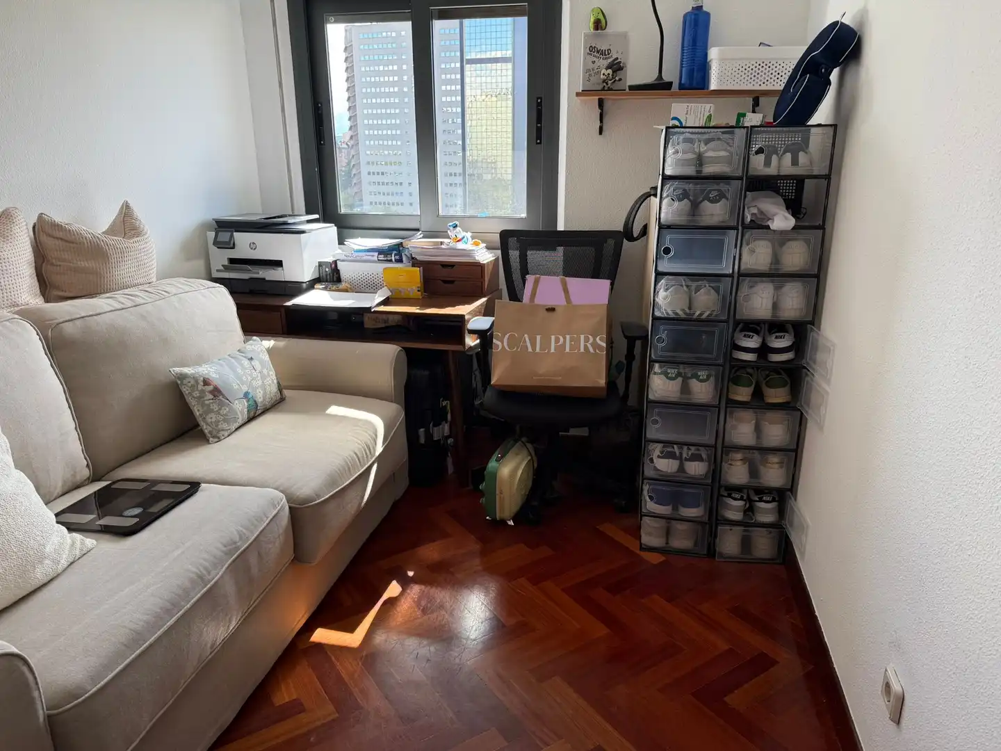 Living room of Flat for rent in Madrid  with Air Conditioner, Private garden and Swimming Pool