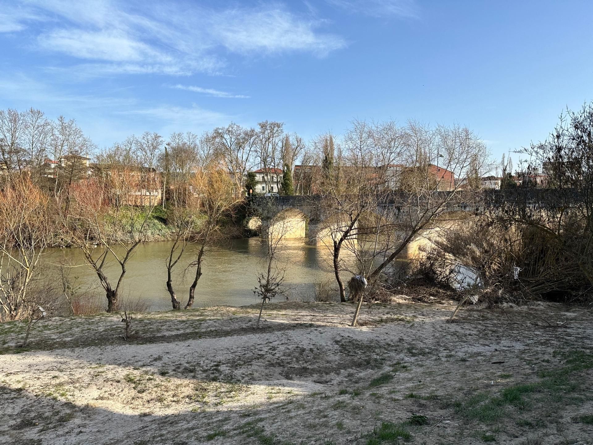 Pis en venda a Calle VEINTINUEVE DIC