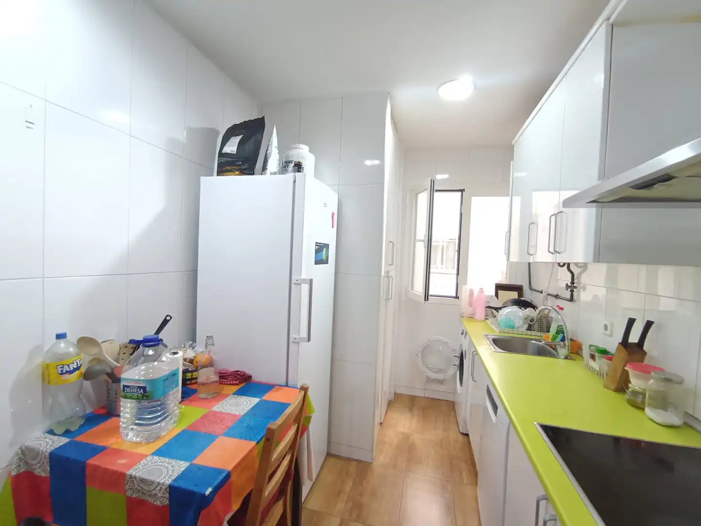 Room in Calle de la Infanta Mercedes, Cuatro Caminos - Azca