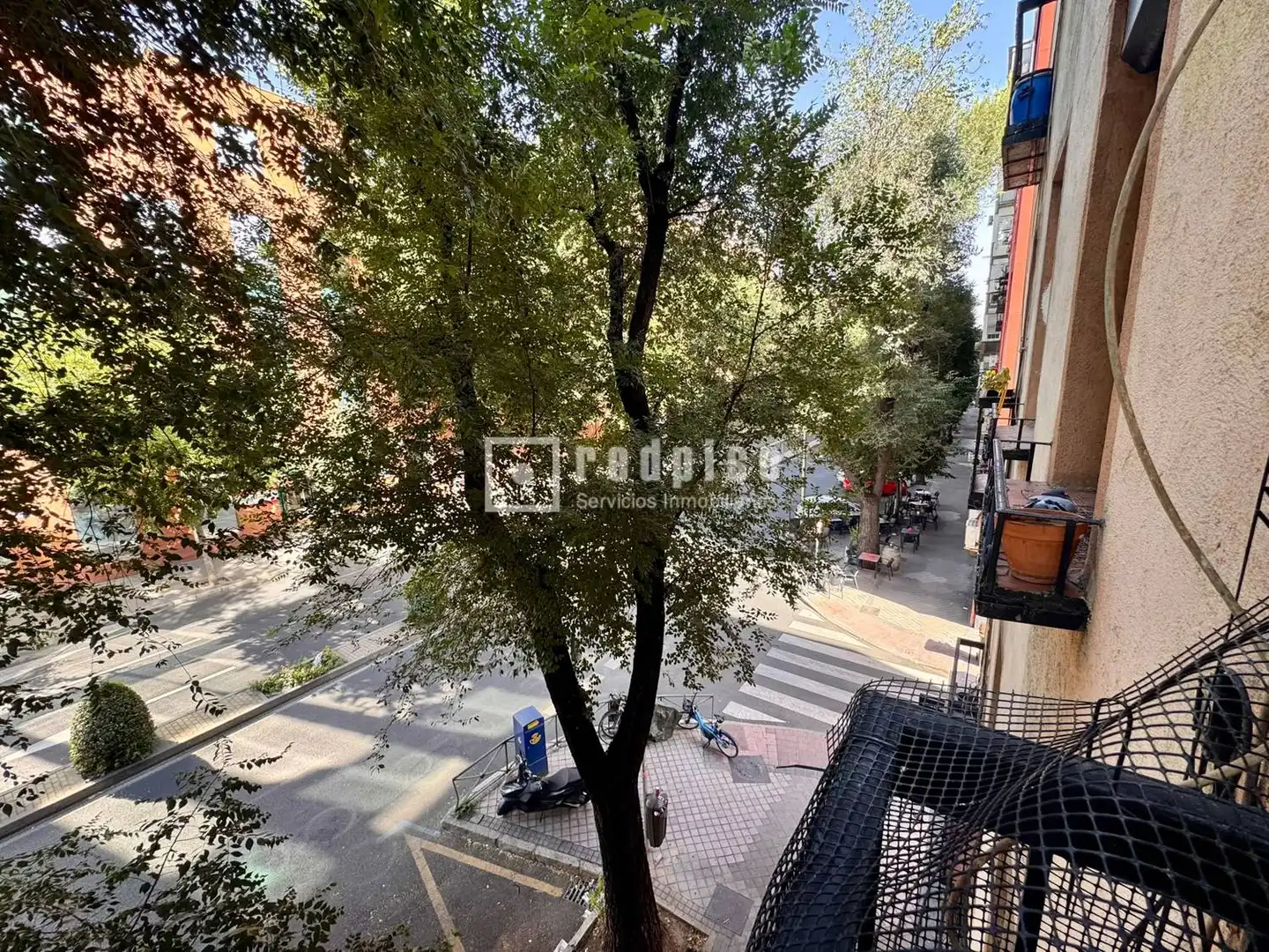 Vista exterior de Pis en venda en Madrid amb Aire condicionat i Calefacció