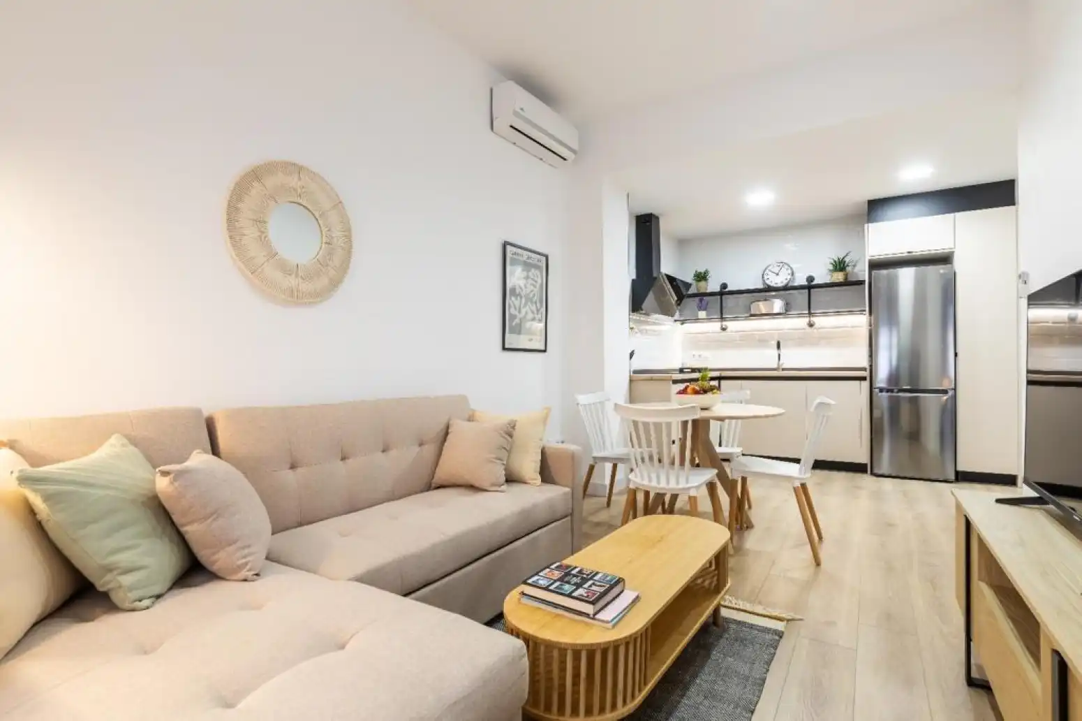 Wohnzimmer von Wohnung zur Miete in Valencia mit Klimaanlage, Heizung und Parkett