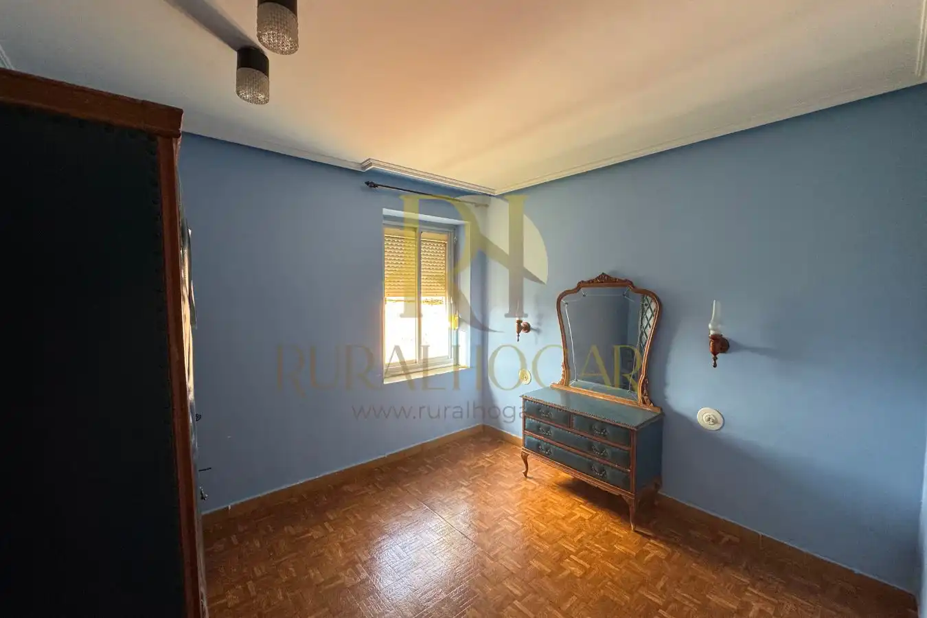 Bedroom of Houses for sale in León Capital   with Heating, Private garden and Parquet flooring