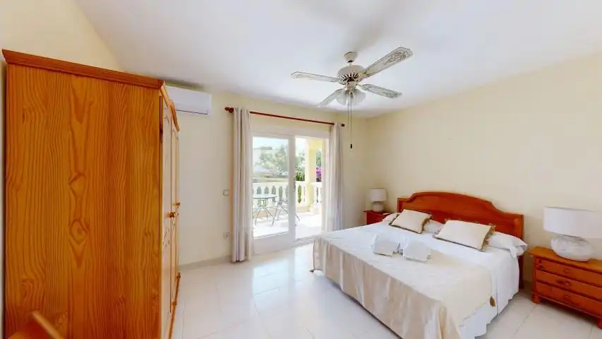 Dormitori de Casa o xalet en venda en L'Ametlla de Mar  amb Aire condicionat, Jardí privat i Terrassa
